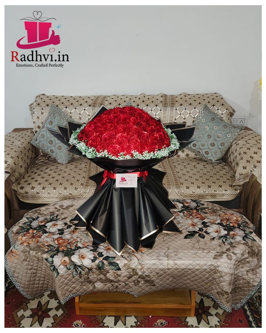 Luxury 80 Red Roses Bouquet thumbnail 3